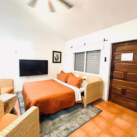 Hotel Alux House Placencia Exterior foto