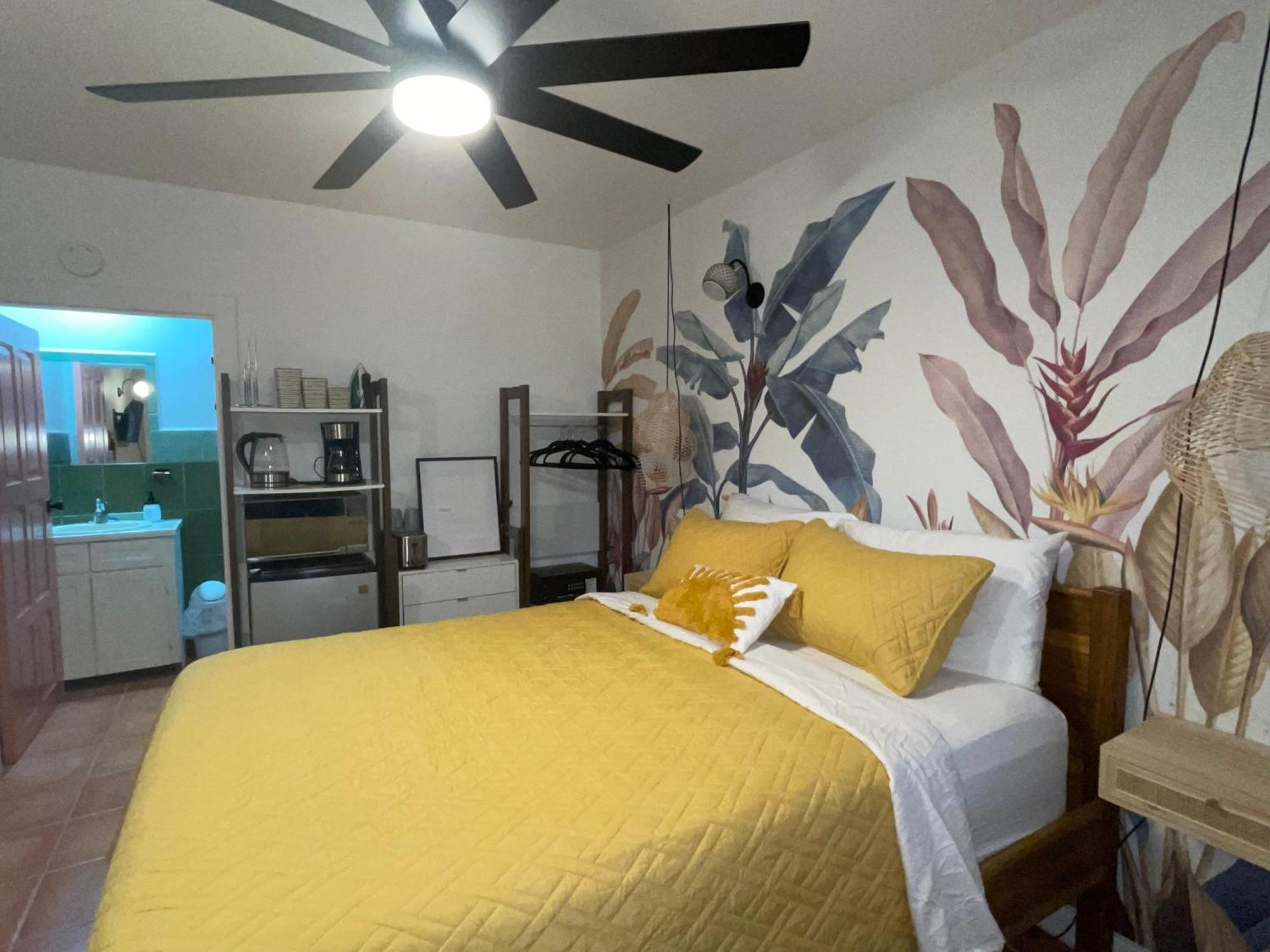 Hotel Alux House Placencia Exterior foto